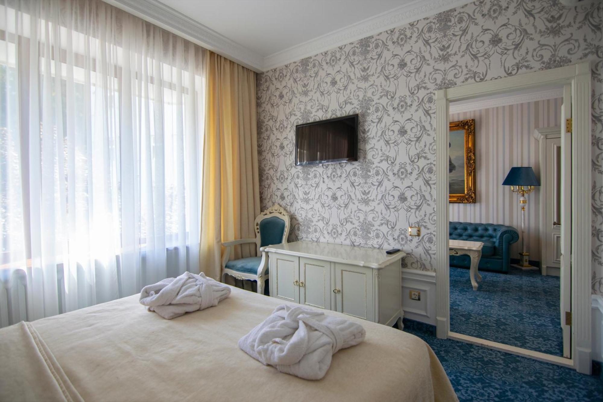 Royal Olympic Hotel Kiev Buitenkant foto