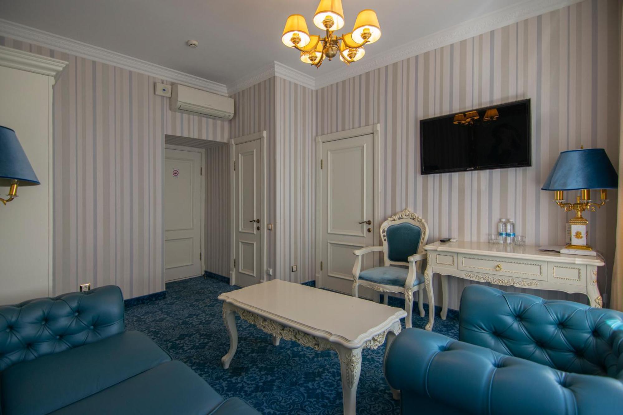 Royal Olympic Hotel Kiev Buitenkant foto