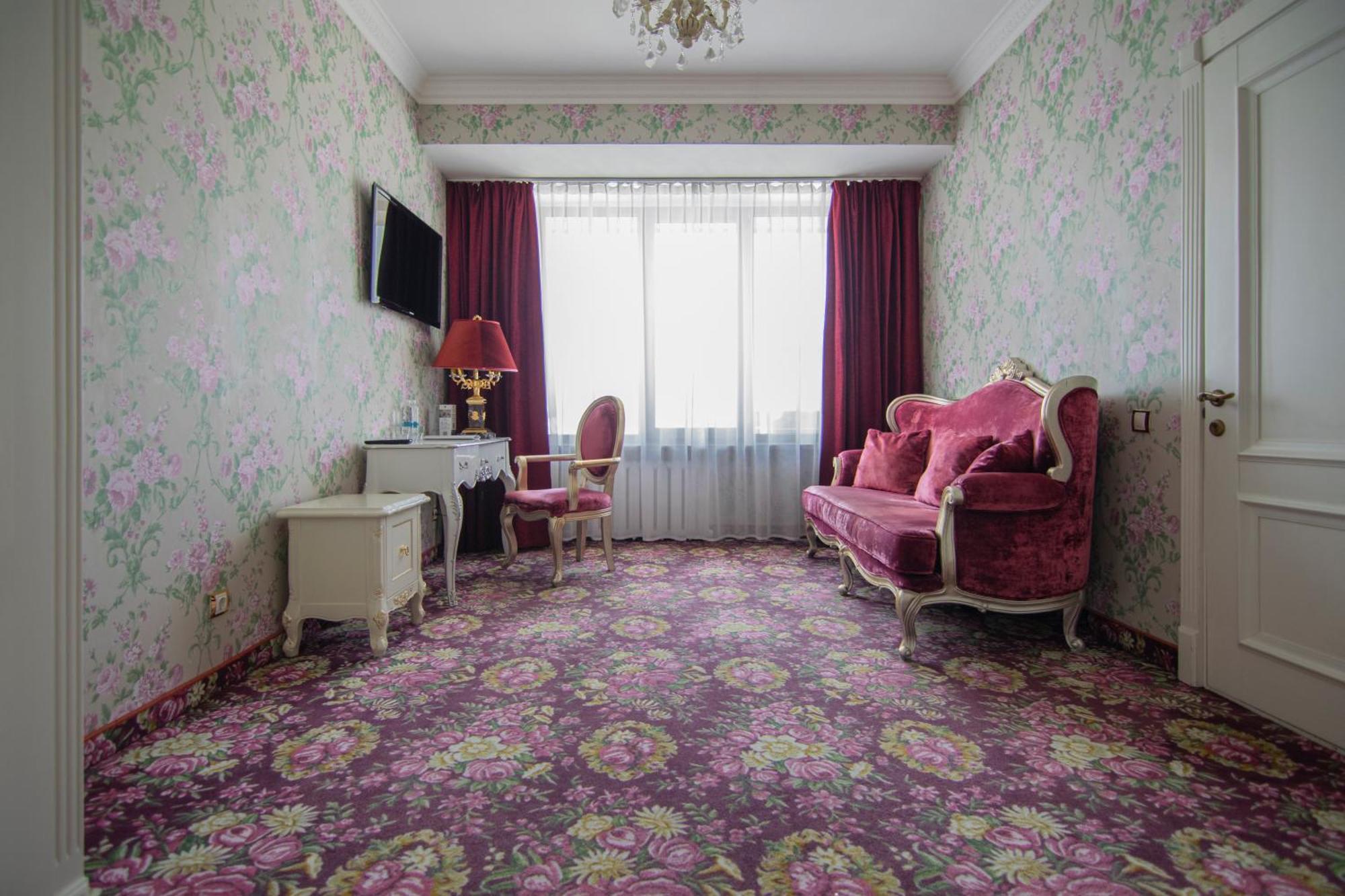 Royal Olympic Hotel Kiev Buitenkant foto